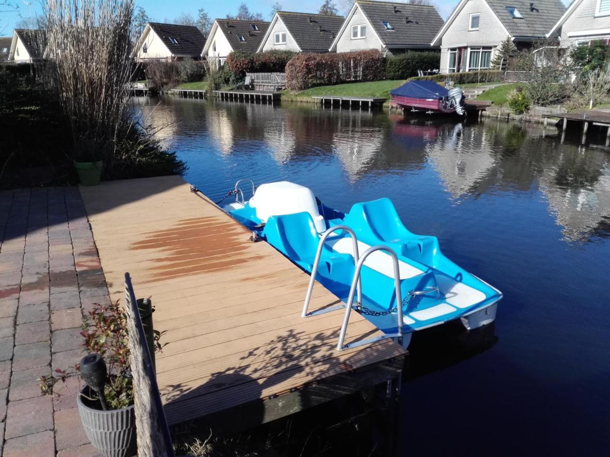 Perle Am Ijsselmeer Mit Eigenem Tretboot
