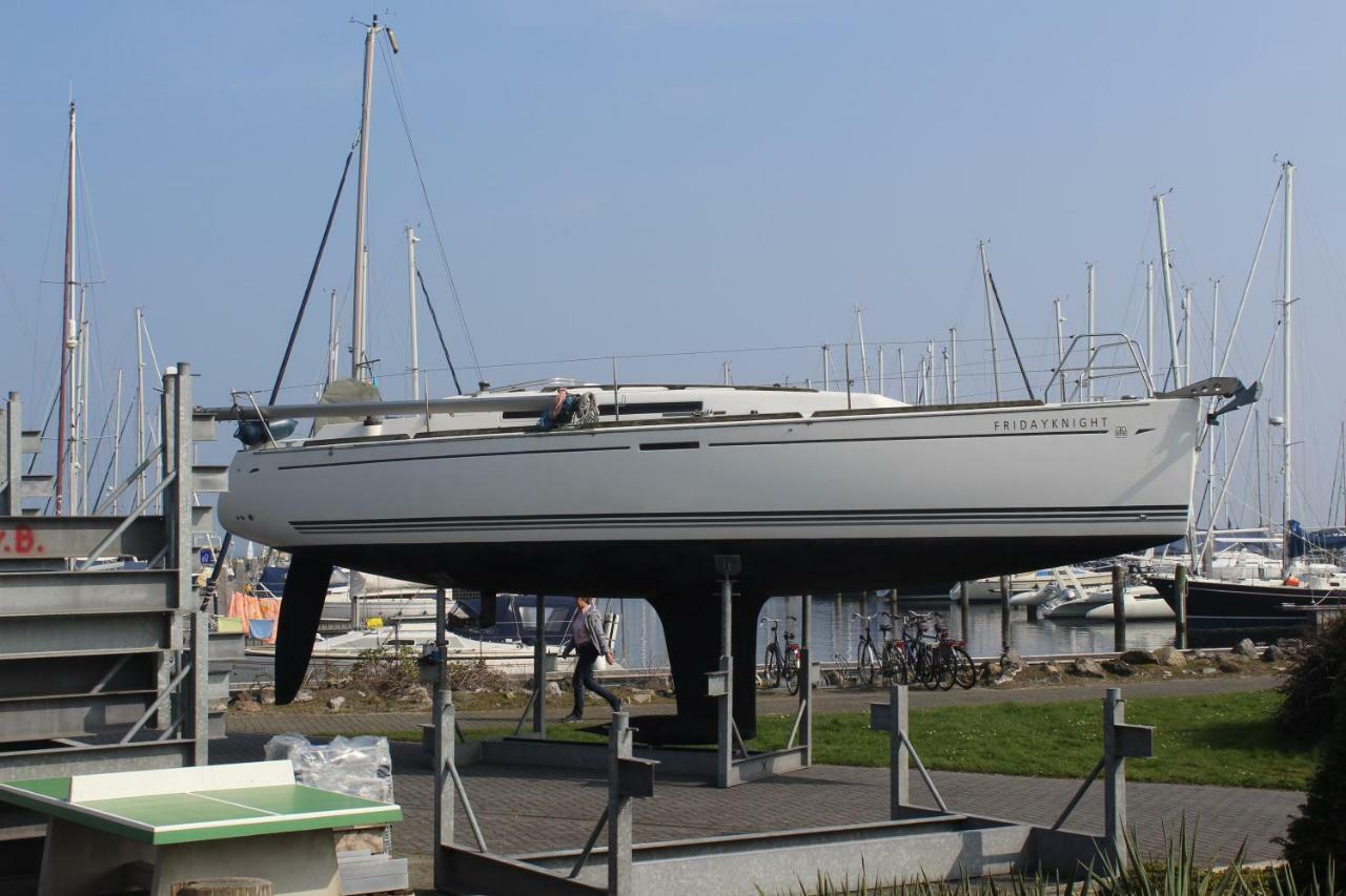Holiday home Perle Am Ijsselmeer Mit Eigenem Tretboot